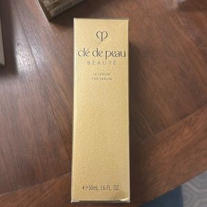Cle de peau Le Serum new in box